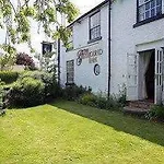 The Greyhound, Hackforth Near 酒店