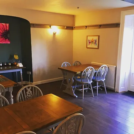 The Greyhound, Hackforth Near