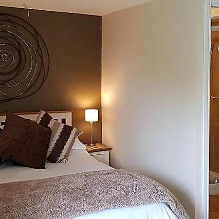 Hotel The Greyhound, Hackforth Near 3*