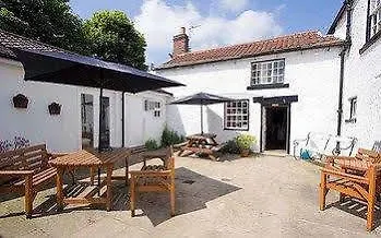 The Greyhound, Hackforth Near