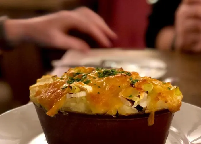 Hotel The Greyhound, Hackforth Near Bedale