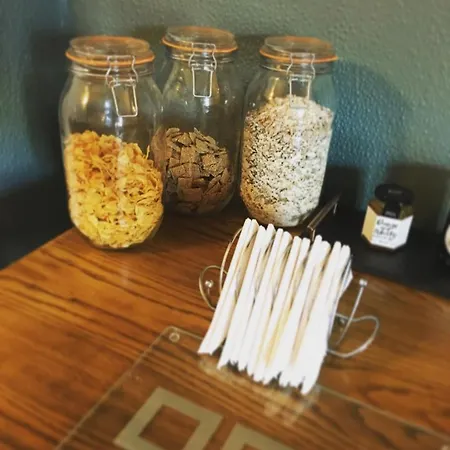 מלון The Greyhound, Hackforth Near