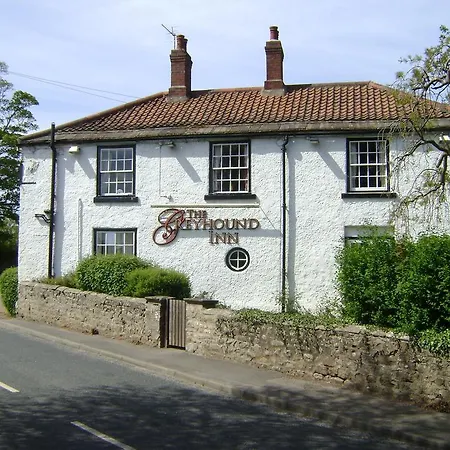 The Greyhound, Hackforth Near 3*
