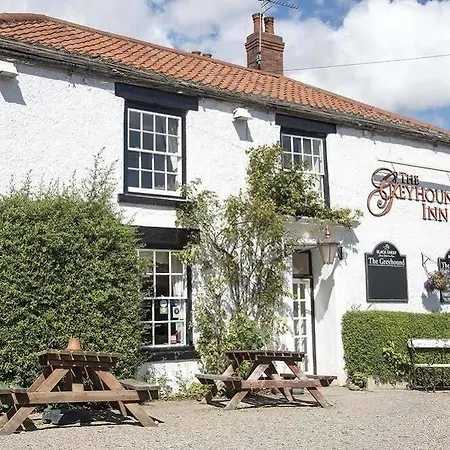 מלון The Greyhound, Hackforth Near
