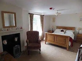 The Greyhound, Hackforth Near